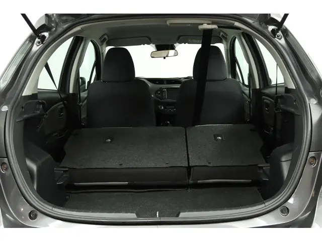 Toyota Yaris 1.5 Hybrid Active 2020 Hybride Benzine 26