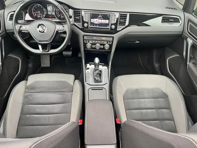 Volkswagen Golf Sportsvan 1.4 TSI Highline 2017 Benzine 12