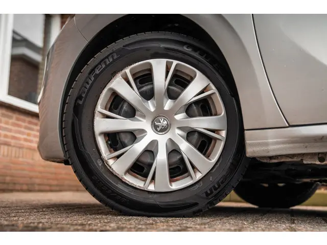 Peugeot 208 1.2 PureTech Active Trekhaak 2017 Benzine 17