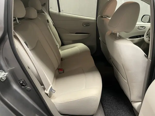 Nissan Leaf Acenta 24 kWh 2014 Elektrisch 8