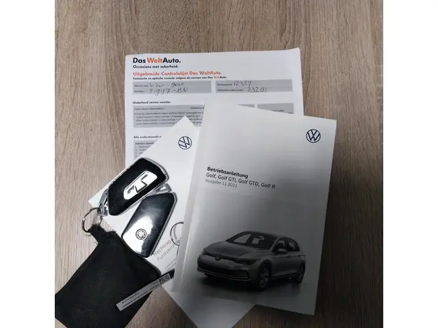 Volkswagen Golf 1.5 TSI Life Business 2022 Benzine 62