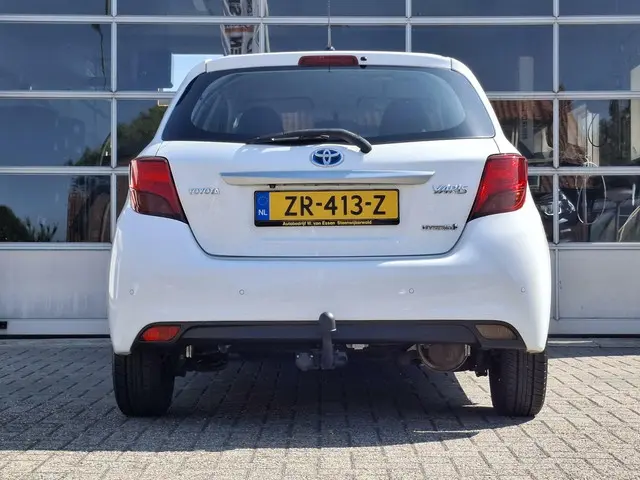 Toyota Yaris 1.5 Hybrid 2017 Hybride Benzine 4