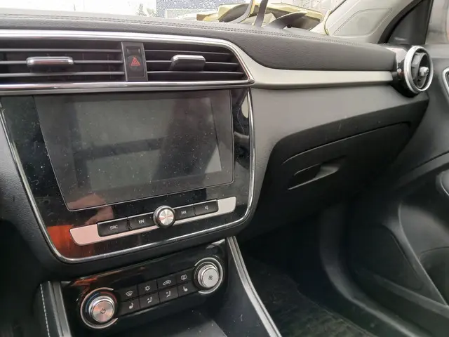 MG MG ZS EV Luxury 45 kWh SCHADEAUTO!! 2020 Elektrisch 17