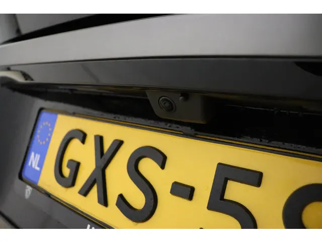 Peugeot e-3008 GT 73 kWh 2024 Elektrisch 15