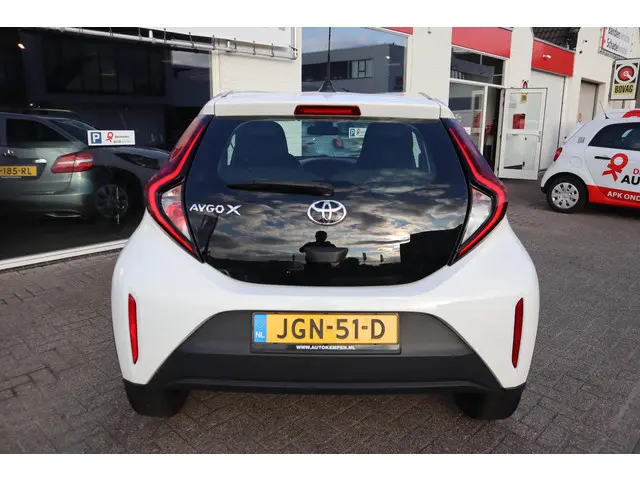 Toyota Aygo X 1.0 VVT-i MT PLAY 2022 Benzine 28