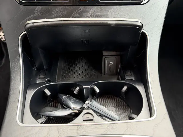 Mercedes-Benz GLC 300 4MATIC Advantage 2020 Benzine 28