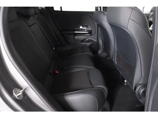 Mercedes-Benz EQA 250 Business 67 kWh 2022 Elektrisch 11
