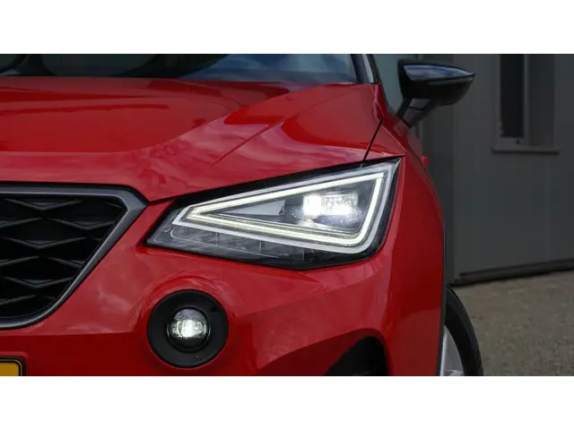 SEAT Arona 1.0 TSI 95pk FR-Line 2024 Benzine 44
