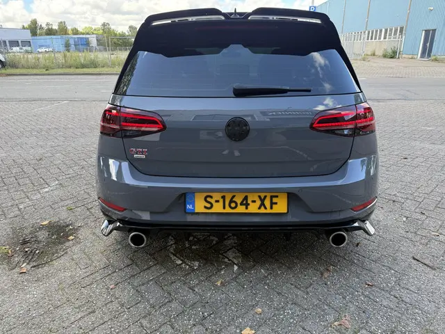 Volkswagen Golf 2.0 TSI GTI TCR 2019 Benzine 32