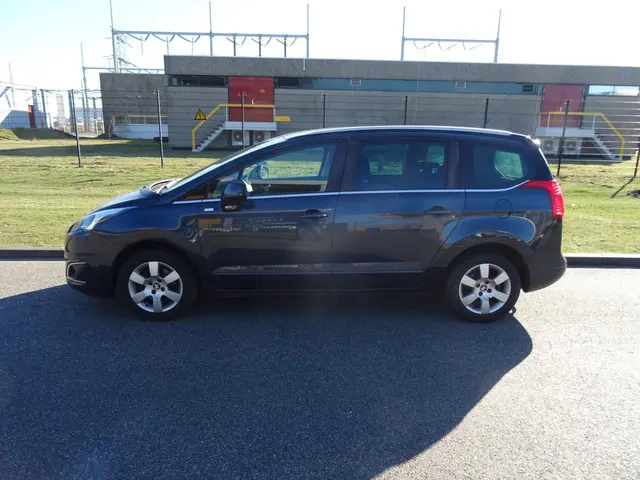Peugeot 5008 1.2 PureTech Style 5p. 2015 Benzine 2