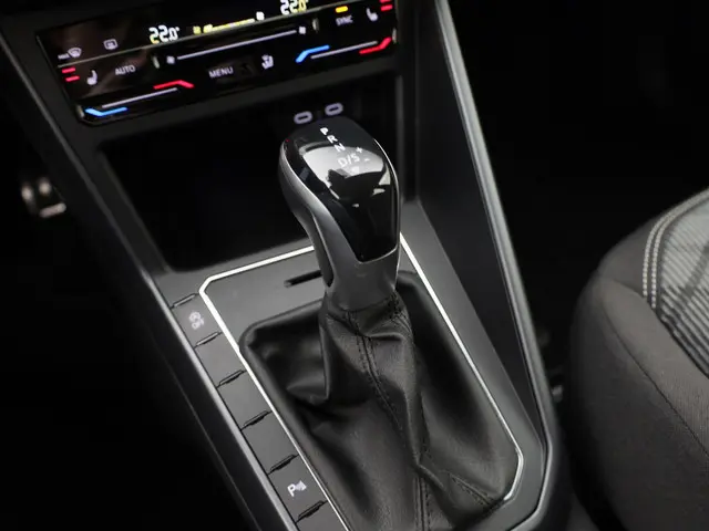 Volkswagen Polo 1.0TSI/95PK R-Line DSG 2025 Benzine 15