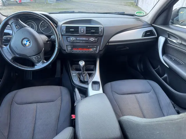 BMW 1 Serie 114i Business+ 2013 Benzine 8
