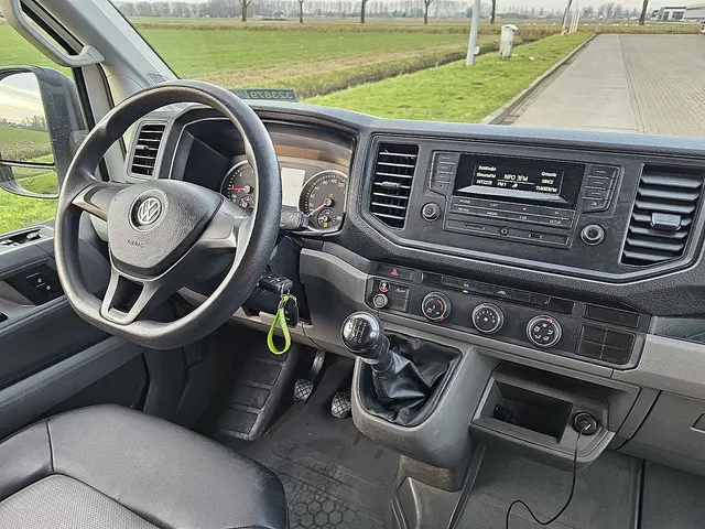 Volkswagen Crafter 35 2.0 2018 Diesel 8