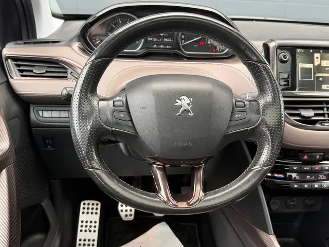 Peugeot 2008 1.6 VTi Féline 2013 Benzine 16