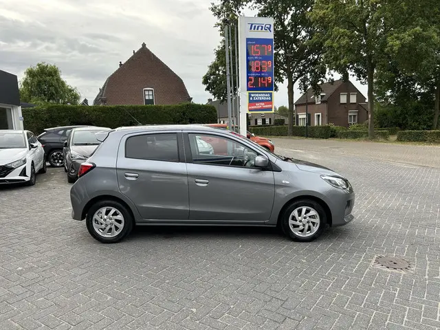 Mitsubishi Space Star 3