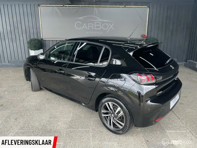 Peugeot 208 Allure GT-Line Look Automaat . 2021 Benzine 4