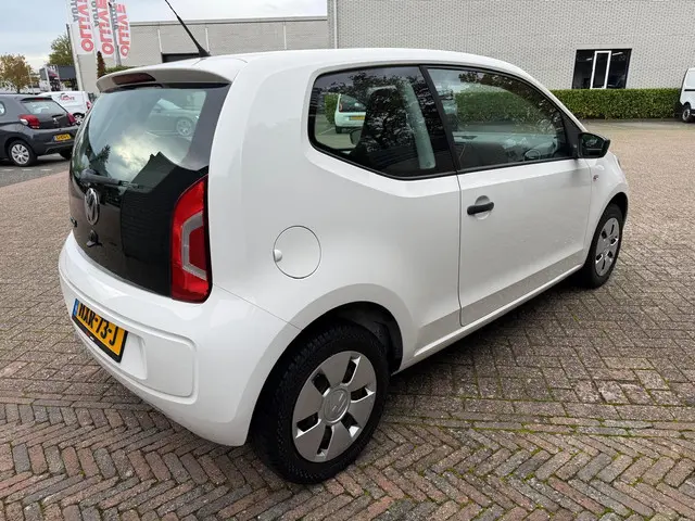 Volkswagen up! 1.0 move up! BlueMotion 2013 CNG 12