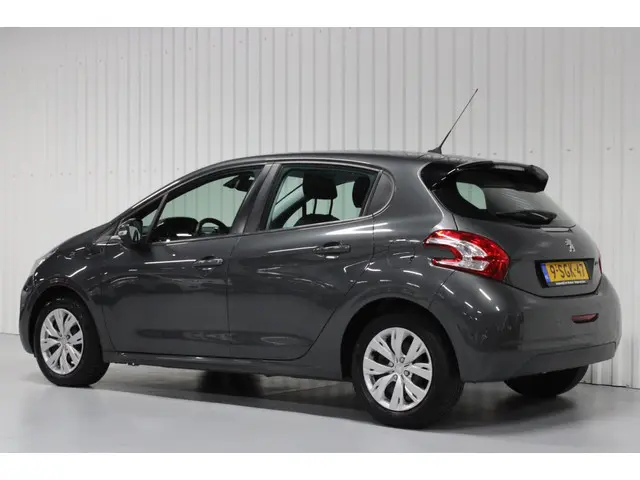 Peugeot 208 1.0 VTi Blue Lease 2013 Benzine 10