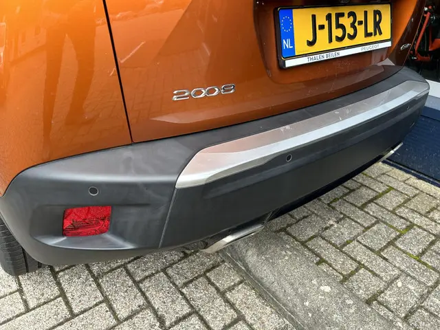 Peugeot 2008 1.2 Turbo 130 PK GT-Line 2020 Benzine 29