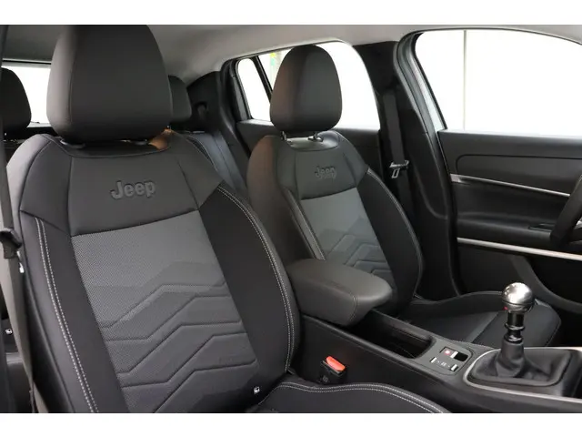 Jeep Avenger 1.2 Altitude 2023 Benzine 14