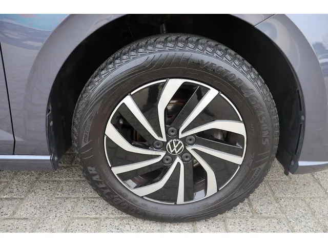 Volkswagen Polo 1.0 TSI Business 2023 Benzine 25