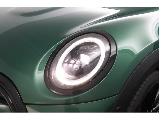 MINI Cooper 1.5 Camden Plus Edition 2023 Benzine 43