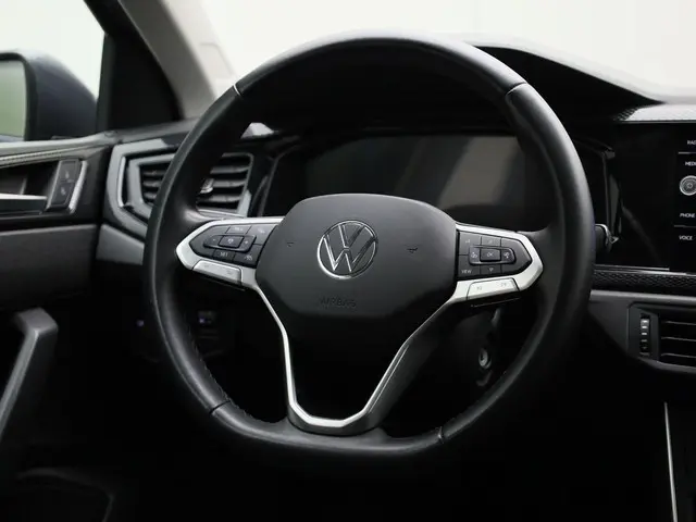 Volkswagen Polo 1.0TSI/95PK Life 2023 Benzine 32