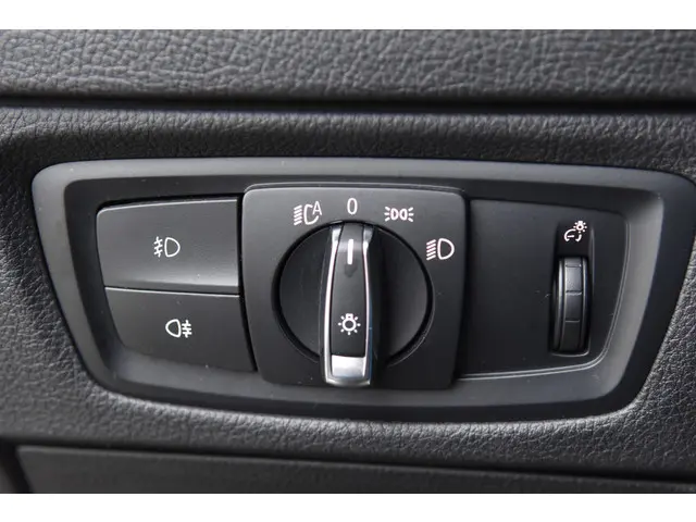 BMW 1 Serie 118i Edition Sport Line 2017 Benzine 16