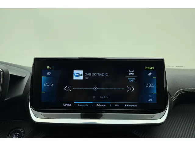 Peugeot e-2008 EV GT Pack 50 kWh 2021 Elektrisch 26