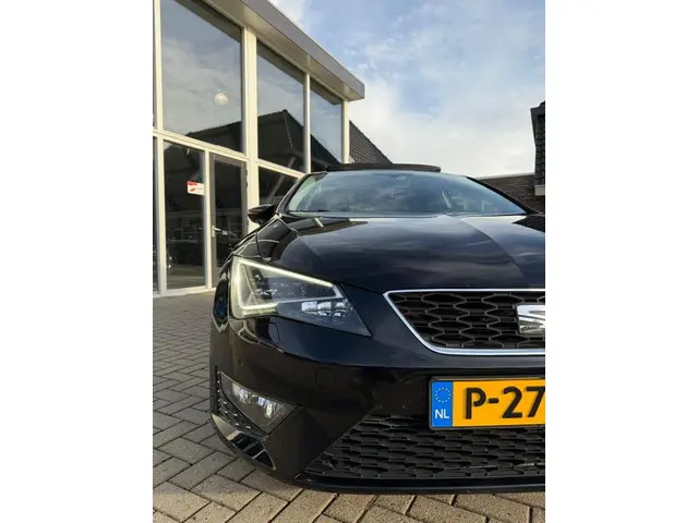 SEAT Leon 1.8 TSI - FR Connect - 180 PK 2016 Benzine 2