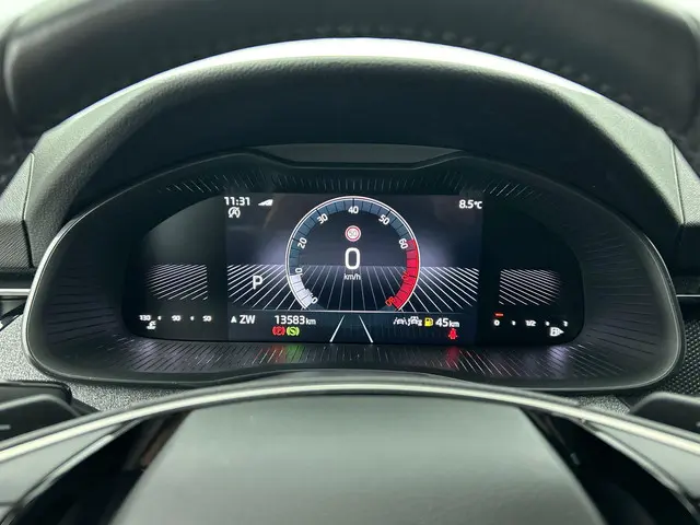 Škoda Kamiq 1.0 TSI Business Edition DSG 2025 Benzine 10