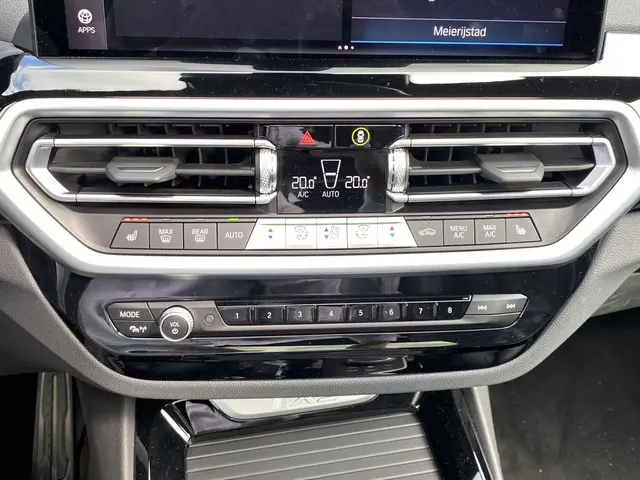 BMW iX3 High Executive 80 kWh 2022 Elektrisch 28