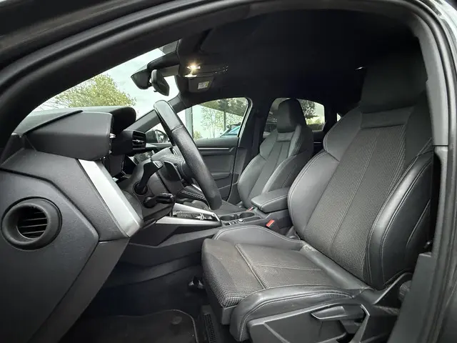 Audi A3 Limousine 30 TFSI S edition 2022 Benzine 9