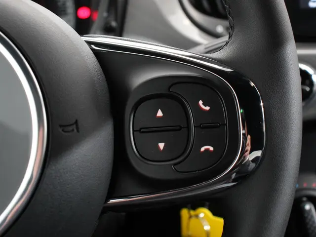 Fiat 500 1.0 Hybrid Club 2023 Benzine 15