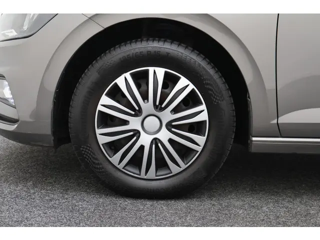 Volkswagen Polo 1.0 TSI Comfortline 2019 Benzine 23