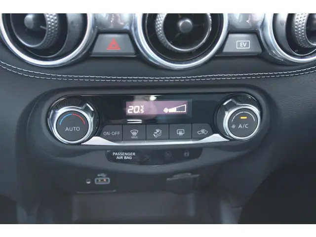 Nissan Juke Hybrid 143 N-Connecta 2023 Hybride Benzine 19