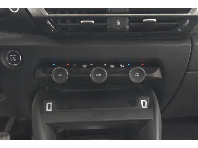Citroën C4 Puretech 130 EAT8 Shine 2020 Benzine 46