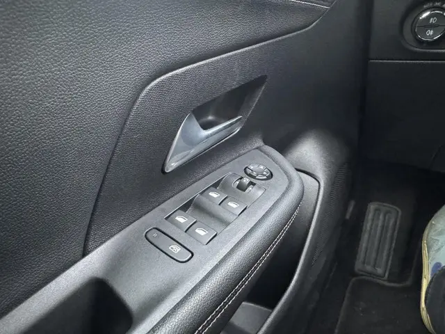 Opel Mokka 1.2 GS Line 2022 Benzine 22