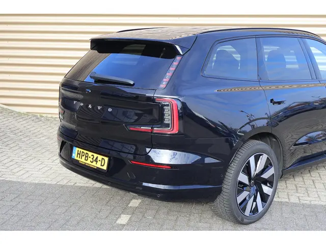 Volvo EX90 Twin Motor Ultra 7p. 111 kWh 2025 Elektrisch 25