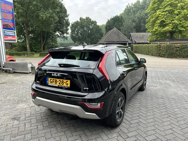 Kia Niro 1.6 GDi Hybrid DynamicLine 2024 Hybride Benzine 6