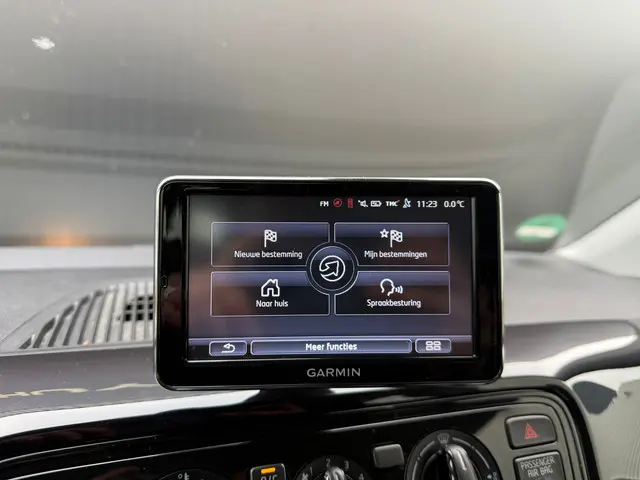 Volkswagen up! 1.0 move up! BlueMotion 2015 Benzine 44