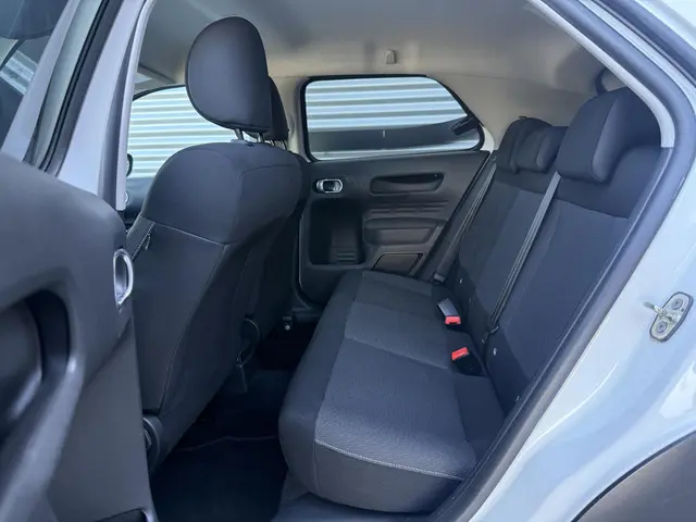 Citroën C4 Cactus 1.2 PureTech Shine 2015 Benzine 11