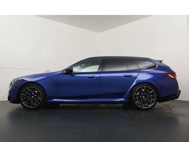 BMW M5 Touring 2026 Hybride Benzine 12