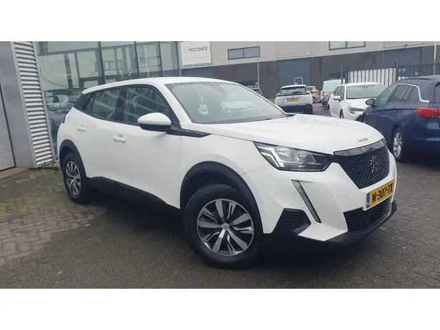 Peugeot 2008 1.2 PureTech Active 2021 Benzine 21