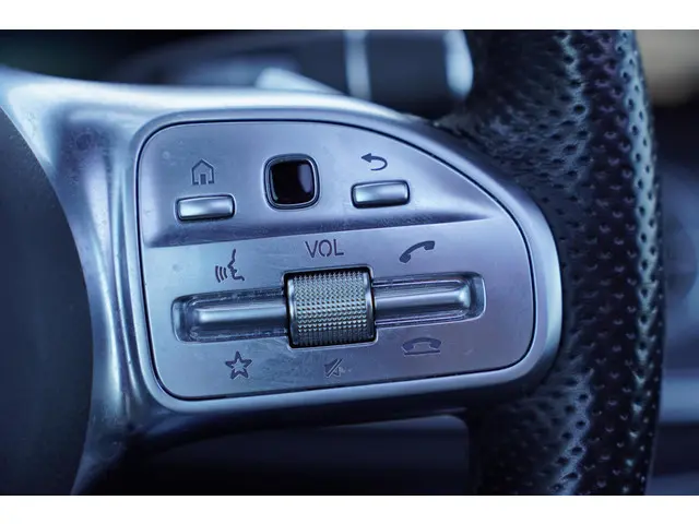 Mercedes-Benz E-Klasse Coupé 200 Premium 2018 Benzine 36