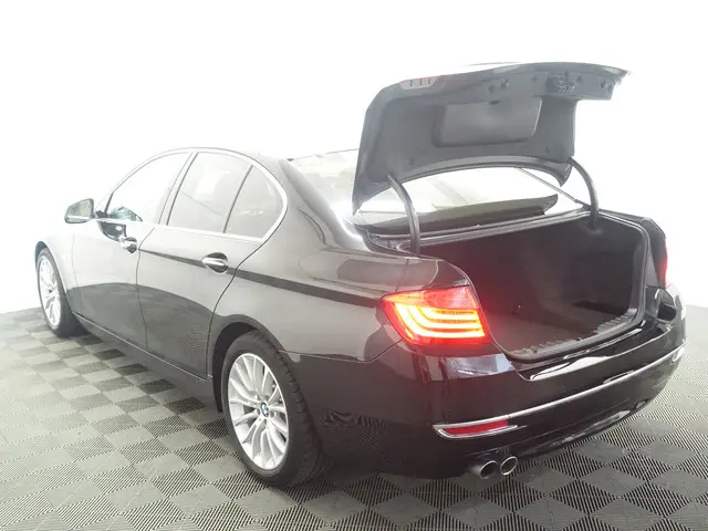 BMW 5 Serie 528i High Executive Iuxury Aut- 2014 Benzine 33