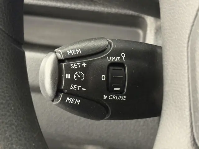 Peugeot Expert 1.5 BlueHDI 120PK L2 2023 Diesel 25