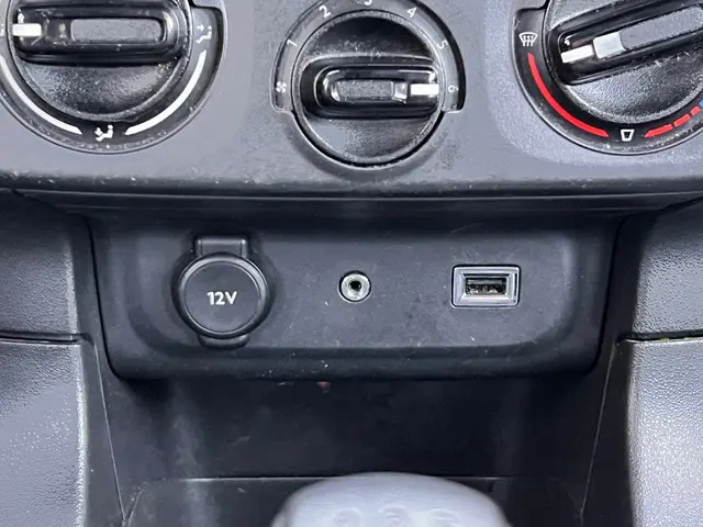 Citroën C3 1.2 PureTech Feel 2017 Benzine 13