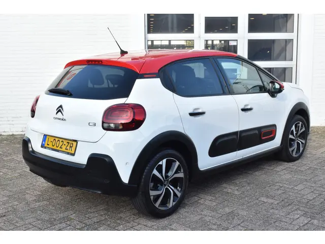 Citroën C3 PureTech 110 Shine 2021 Benzine 3
