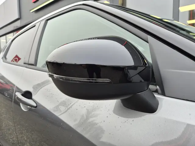 Nissan Juke 1.6 Hybrid N-Connecta 2024 Hybride Benzine 8